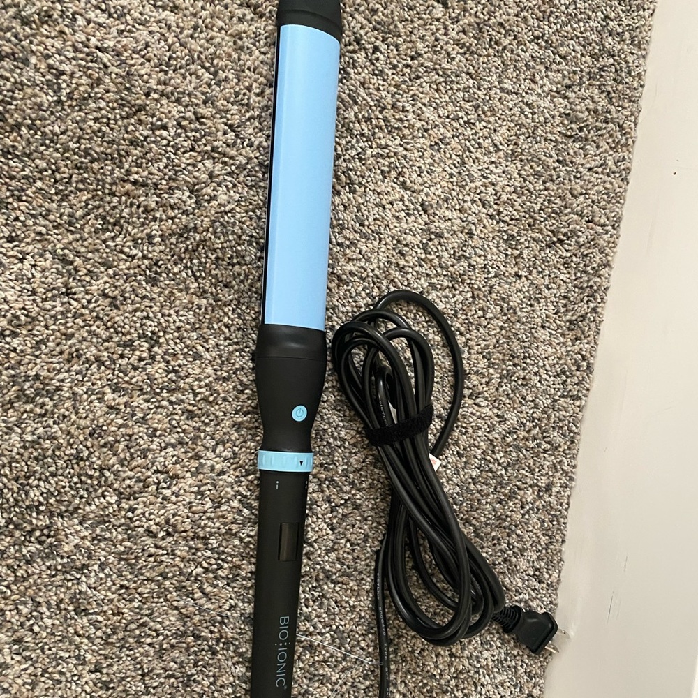 Bio Ionic One Pass Oval Wand!